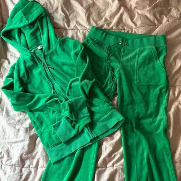🍀Vintage Juicy Couture Kelly Green Velour Tracksuit NWOT🍀 - Picture 1 of 5